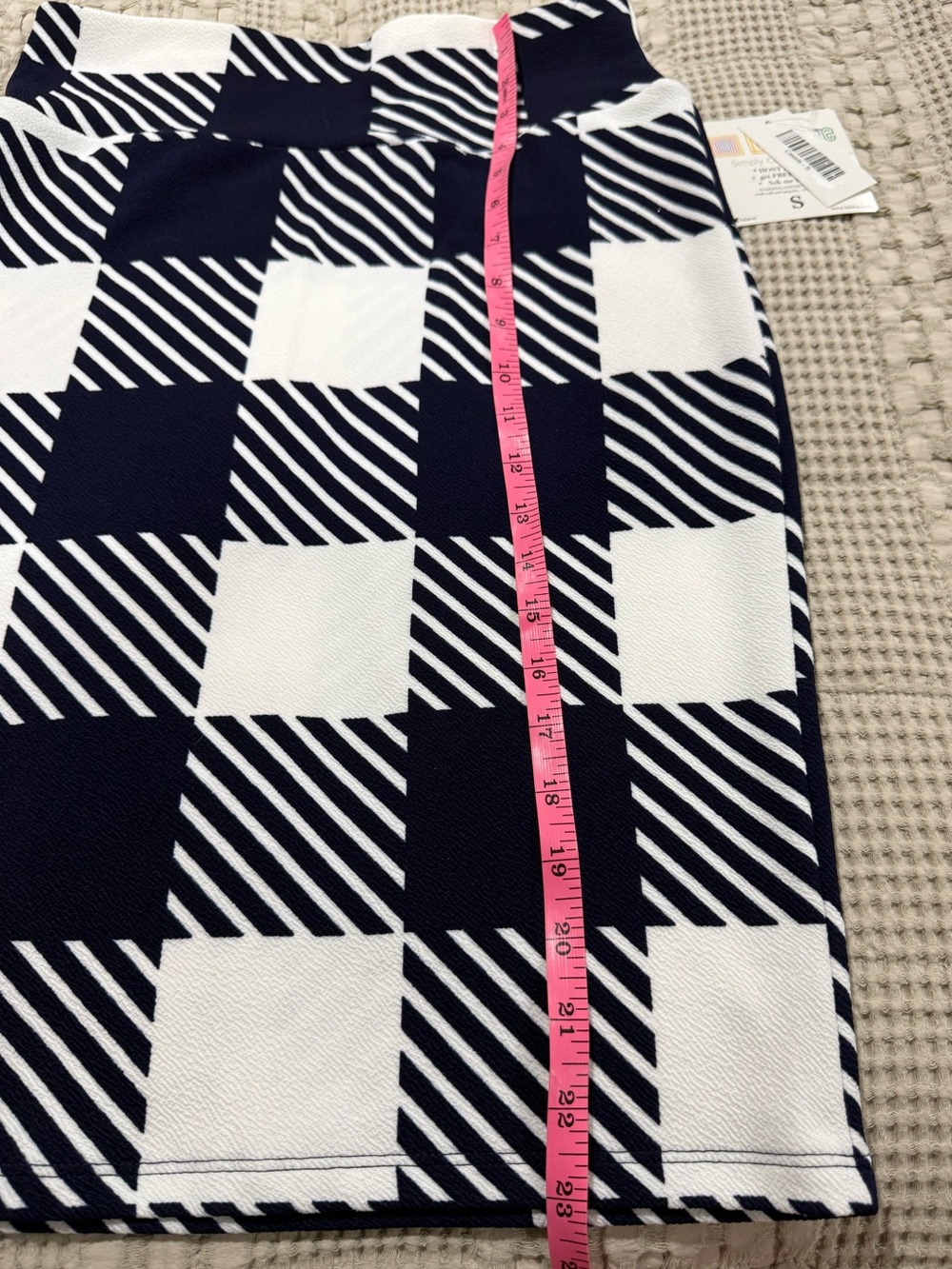 NWT LuLaRoe Cassie Navy Blue & White Checkered Knit Pencil Skirt - Picture 14 of 14